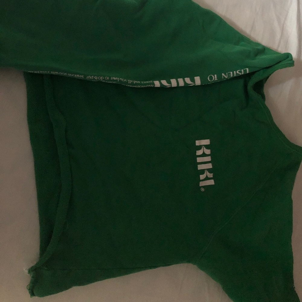 Green and white cropped sweater top